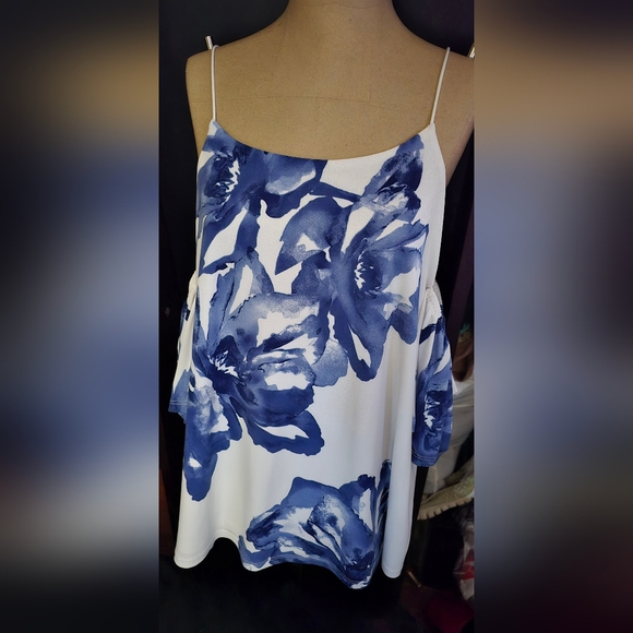 Stunning Cold Shoulder Floral Top From INC International Concepts, New, Sz XXL - Picture 2 of 10